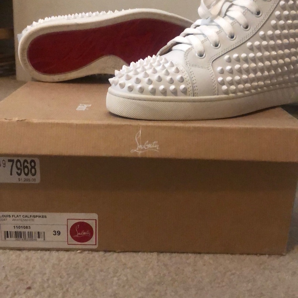Louis Vuitton red bottoms, size 39